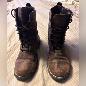 MUDD lace up brown boots, size 8.5